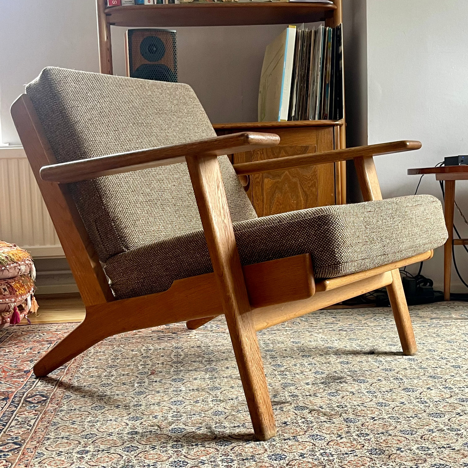 1960s Hans Wegner GE 290 Lounge Chair – Blue Lockup